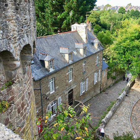 Апартаменты La Vue Des Remparts Динан Экстерьер фото